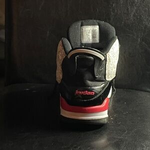 Jordan subzero in perfect condition.